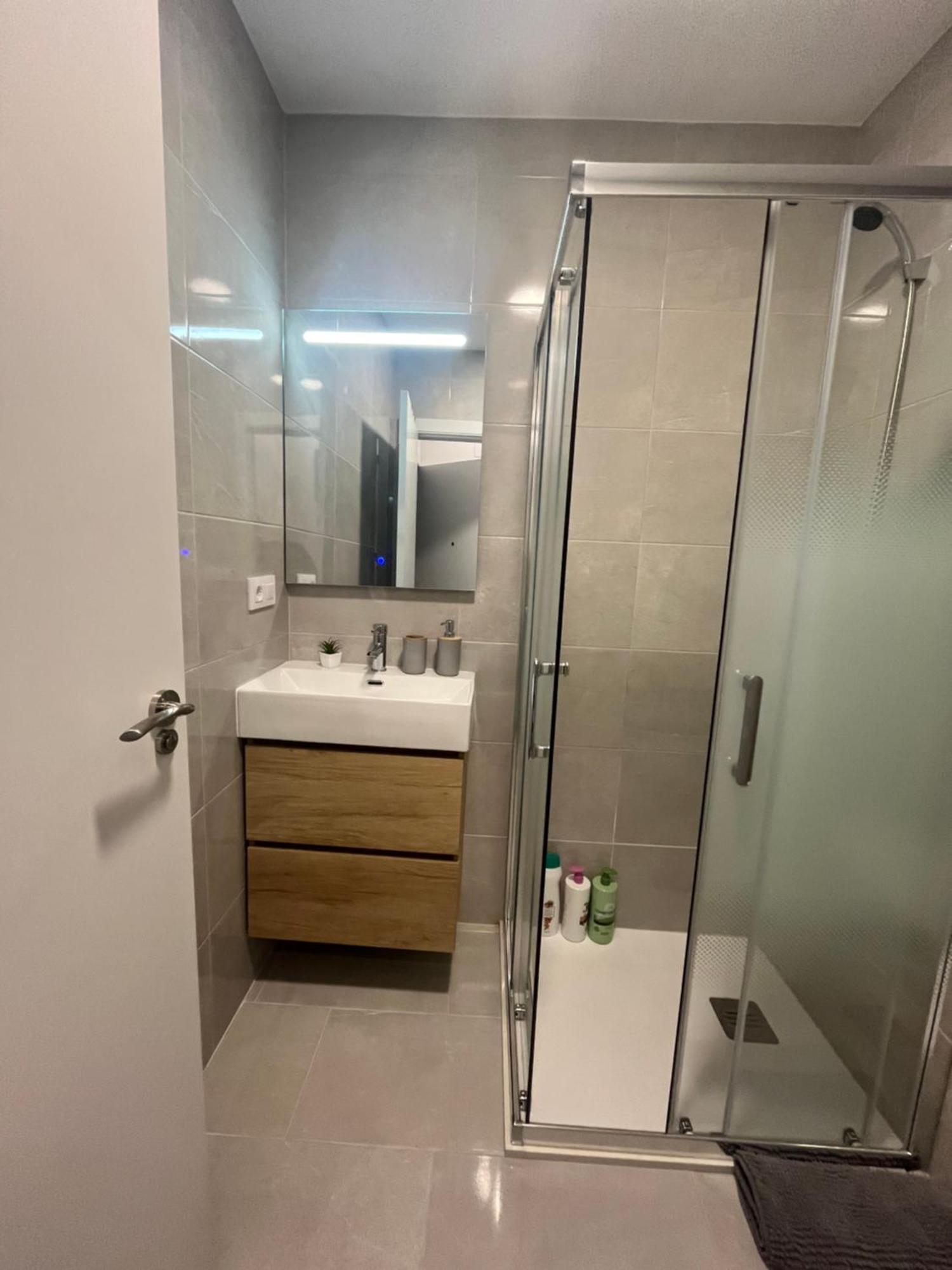 Apartamento Leon Centrico, Moderno Y Muy Equipado Almansa Eksteriør bilde