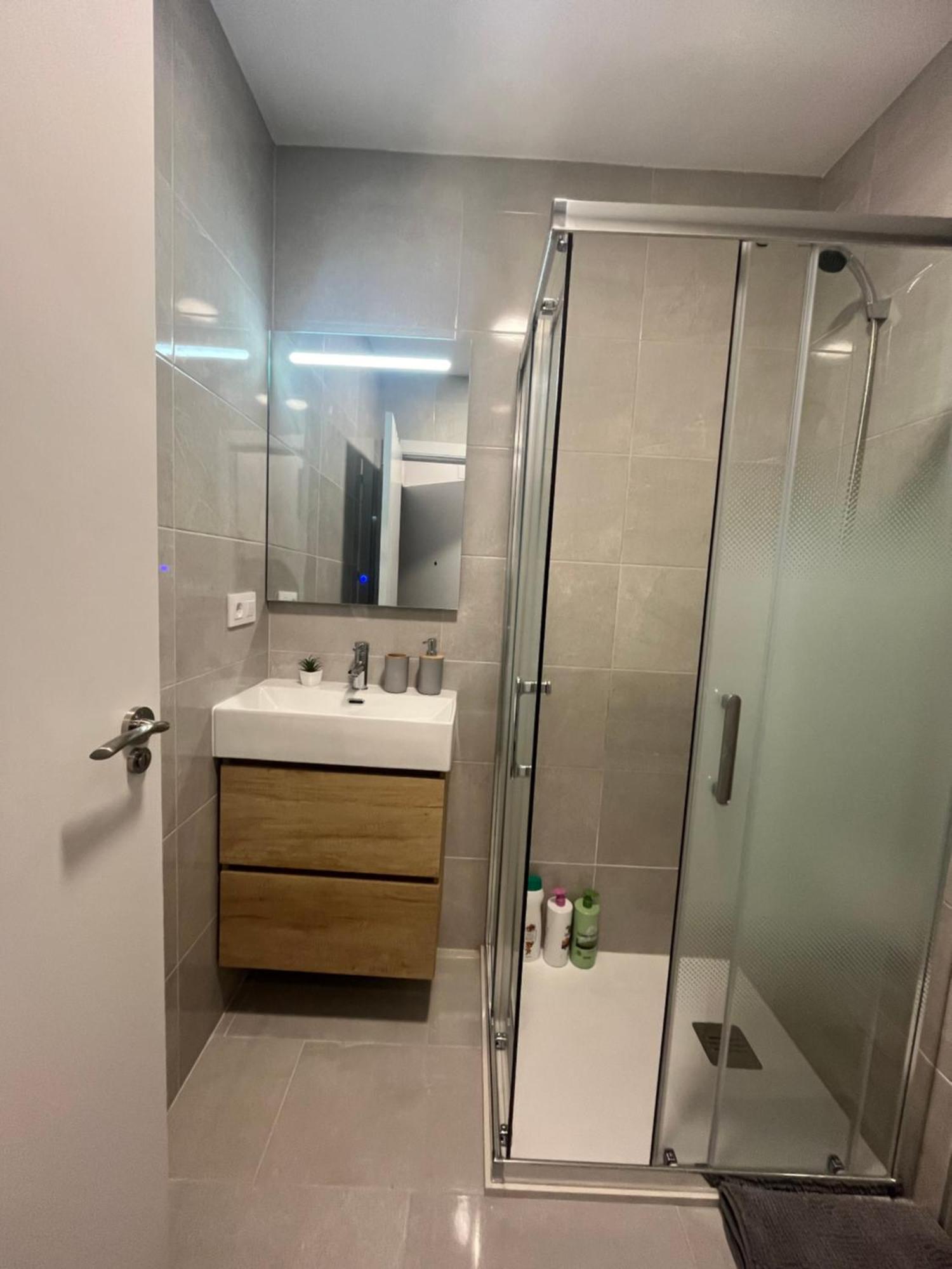 Apartamento Leon Centrico, Moderno Y Muy Equipado Almansa Eksteriør bilde